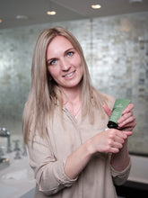 Laden Sie das Bild in den Galerie-Viewer, Handcreme