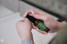 Laden Sie das Bild in den Galerie-Viewer, Serum